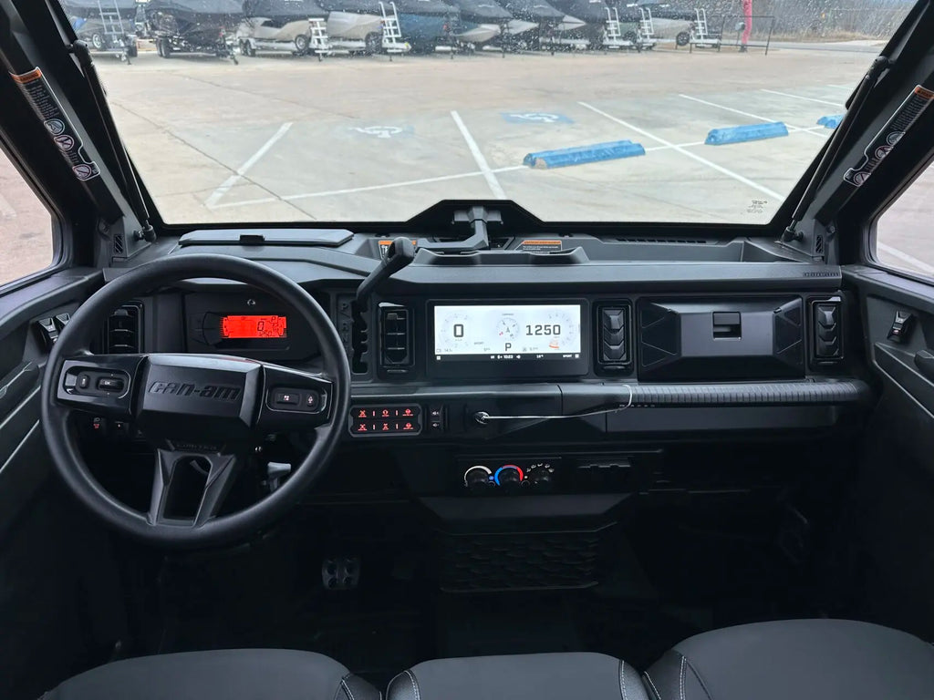 2026 C-a-n-Am Defend-er Max Limited HD11 UTV