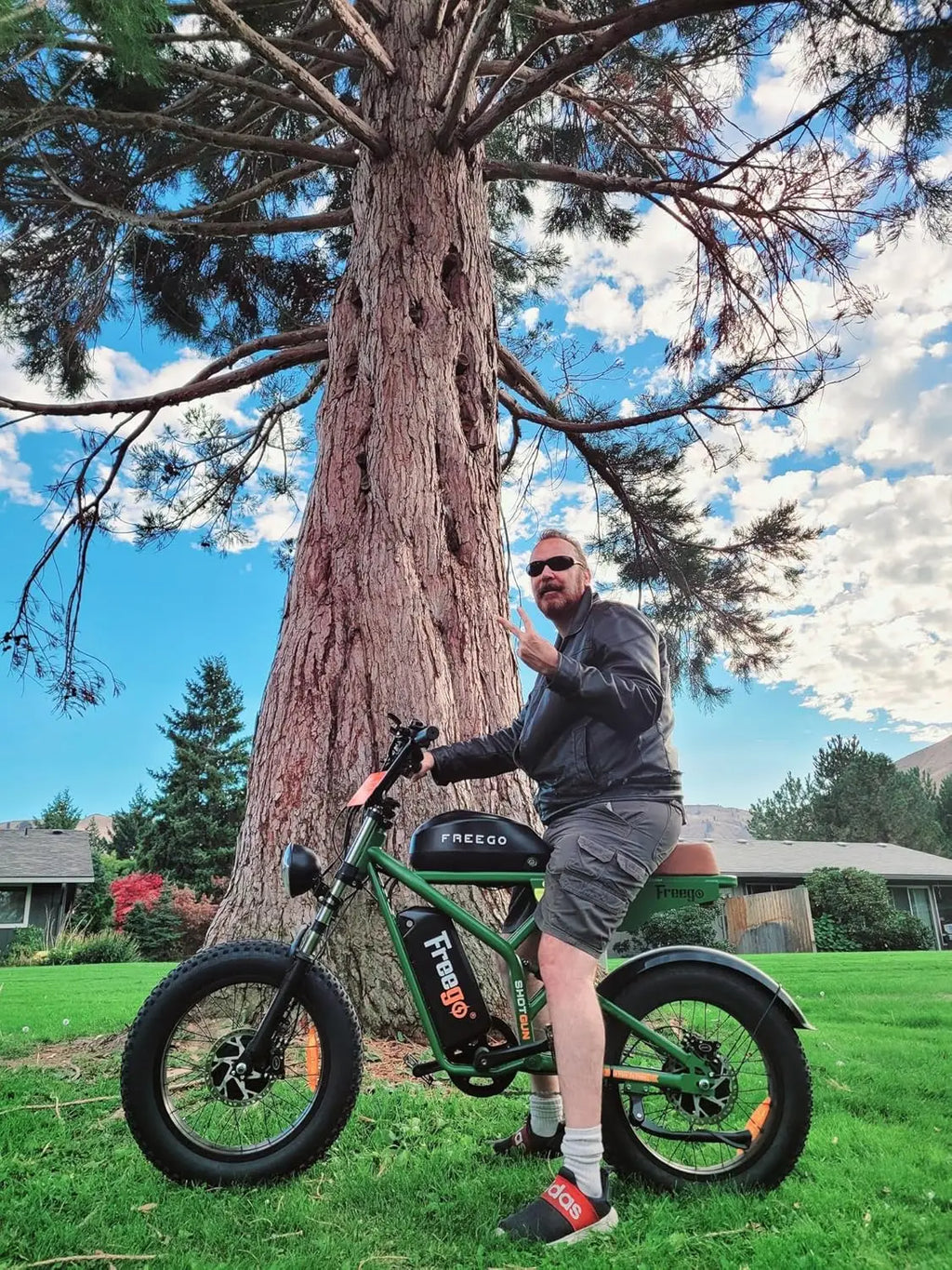 Freego F3 Pro Electric Dirt Bike 2000W Dual Motor 40AH Dual Hydraulic Brake Suspension 20x4 Fat Tires Off Road Electric Bike