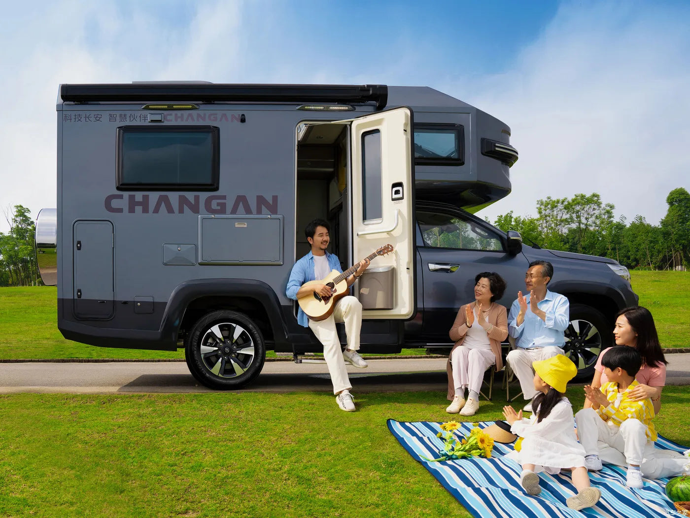 Changan Fengjing Voyager Rooftop  Interstellar RV Hybrid Hunter Pickup China Electric Car EV Chinese Electrical House Car