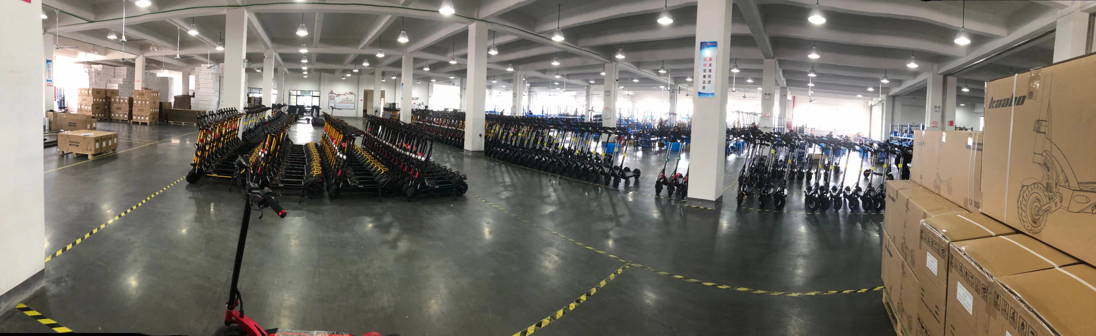 Original Newest Kaabo Wolf King GTR Max 72V 40Ah Battery 72V 100A 2-in-1 FOC Controller TFT display IPX7 Kaabo Electric Scooter