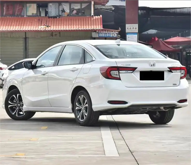Factory Direct Sales Lingpai 180 Turbo CVT Deluxe Edition Adult Car 1.0T Small Family Car