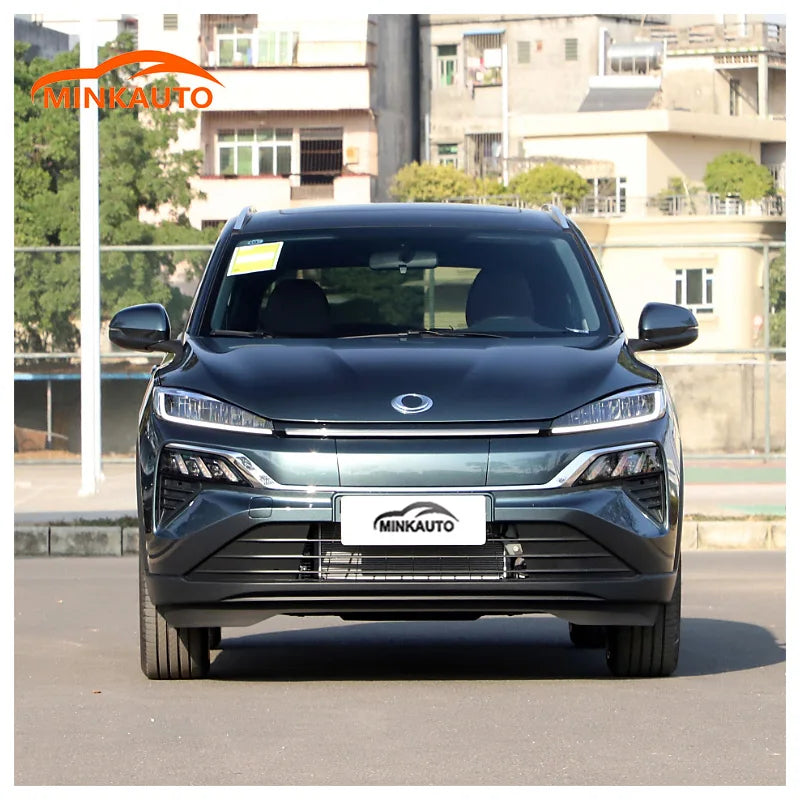 2023 High Quality Automotive Auto Cars Dongfeng Mnv Spacious High Speed Electric Car for Adults