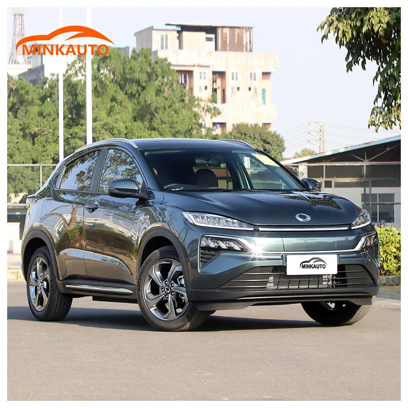 2023 High Quality Automotive Auto Cars Dongfeng Mnv Spacious High Speed Electric Car for Adults