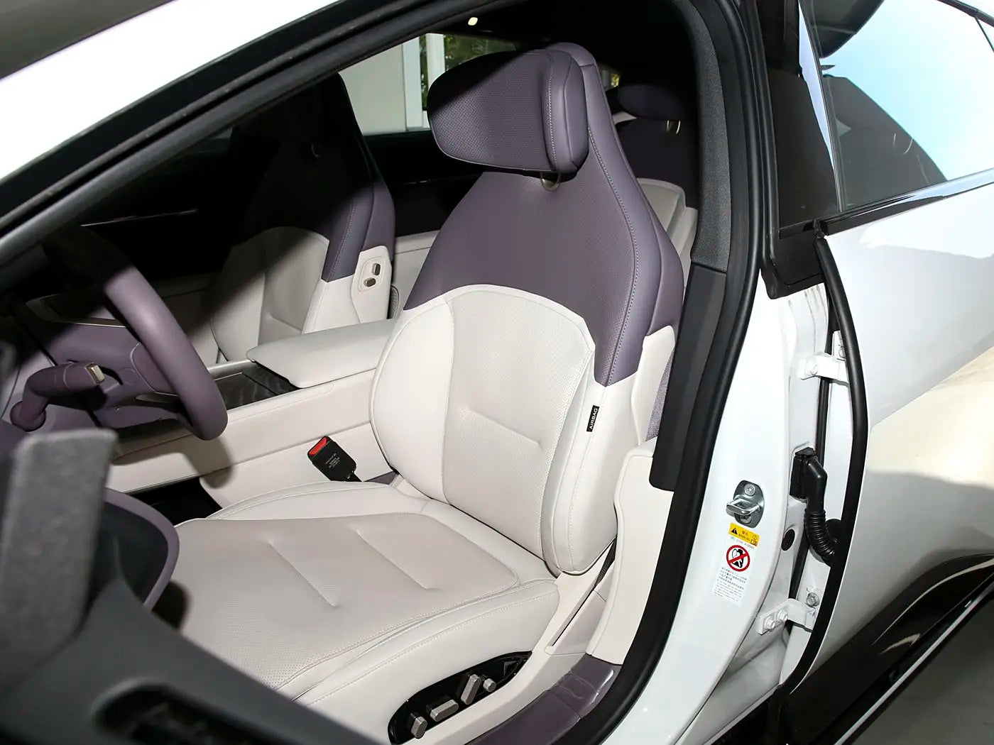 2025 Factory Wholesale Hot Sale Avatr 12 Gt New Energy Vehicle Luxury Avatr 12 AWD Long Range 605km Sedan Car Electric Avatar 12