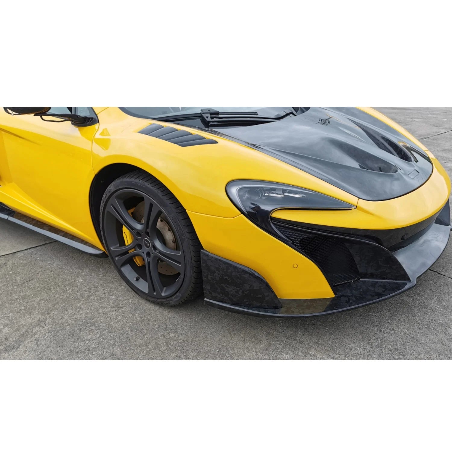 High Quality Car 675LT Style Body Kit Suitable for McLaren MP4-12C 625C 650S 675LT Style Carbon Fiber Complete Body Kit
