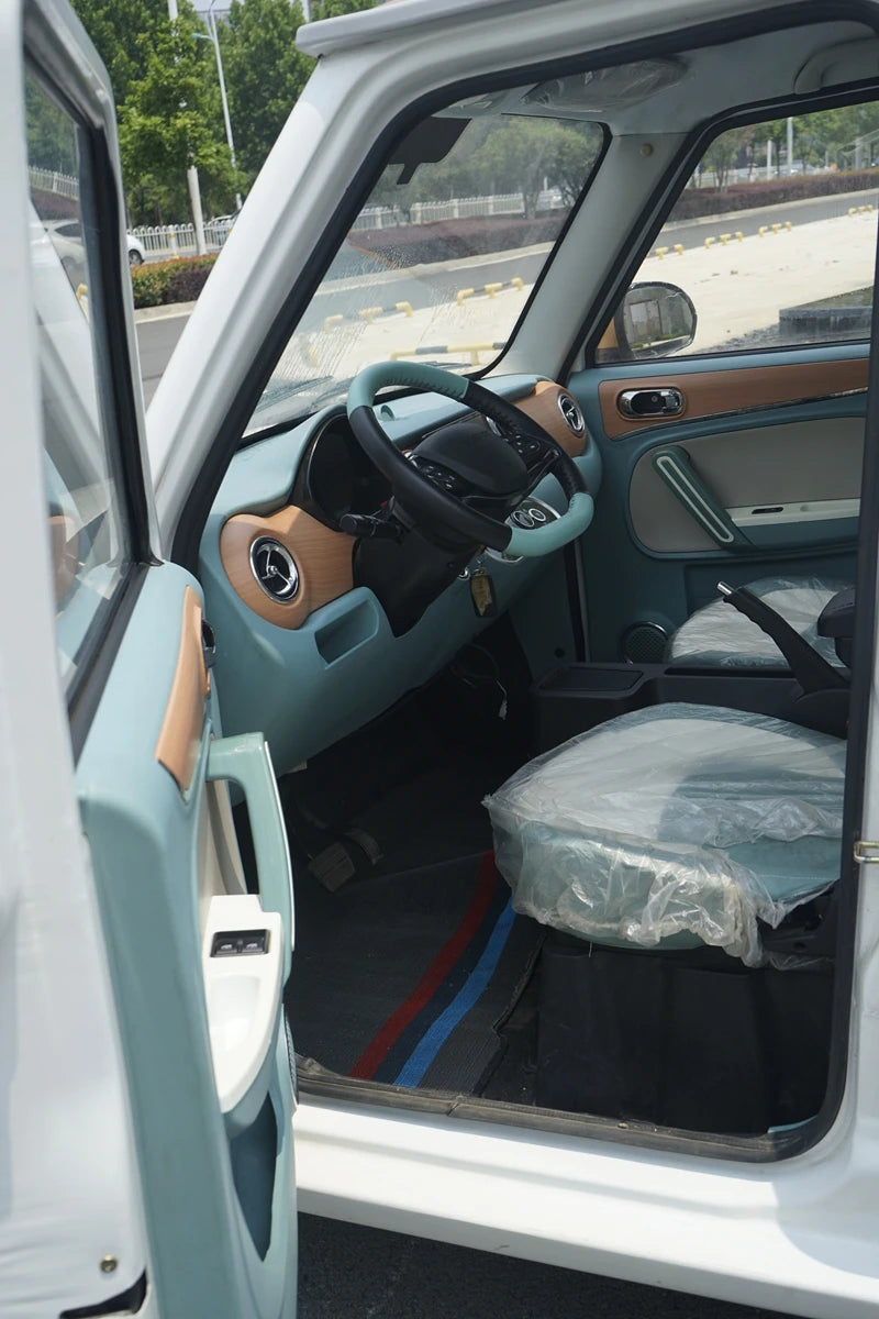 Retro low-speed four-wheeler electric car adult new energy vehicle lithium battery electric vehicle