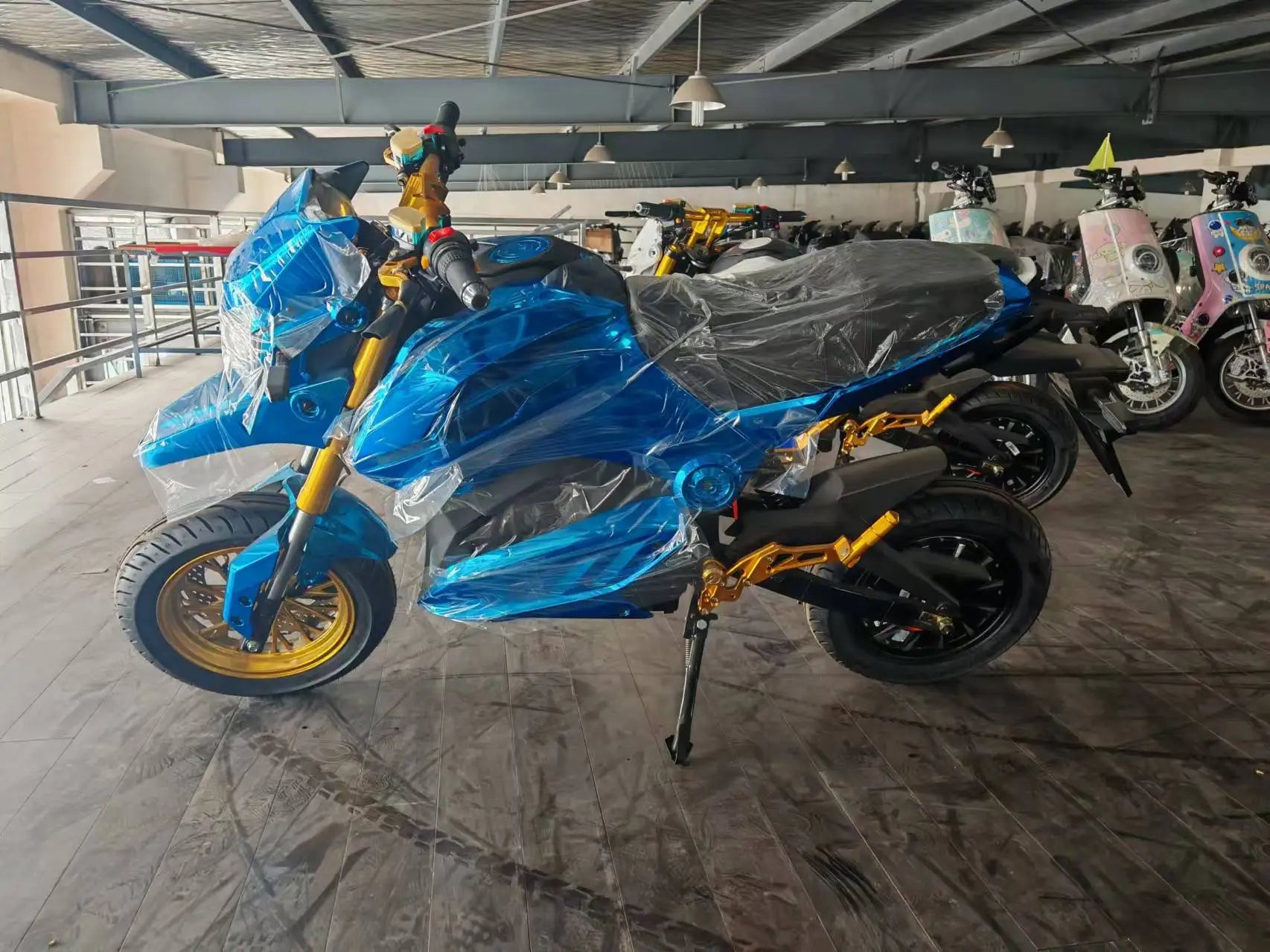 New Fashion M5 M6  1200W 2000W Lead Acid Battery Lithium Battery 60-100km Adult Racing Electric Motorcycle