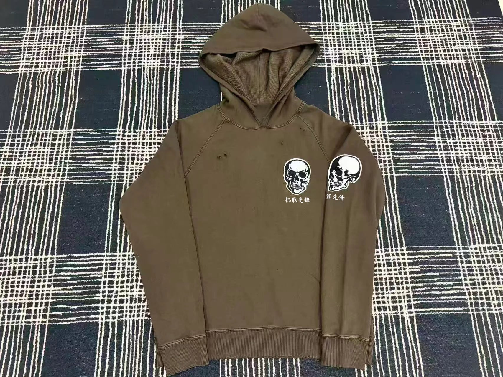 Number SS04 Double Skull Sweater