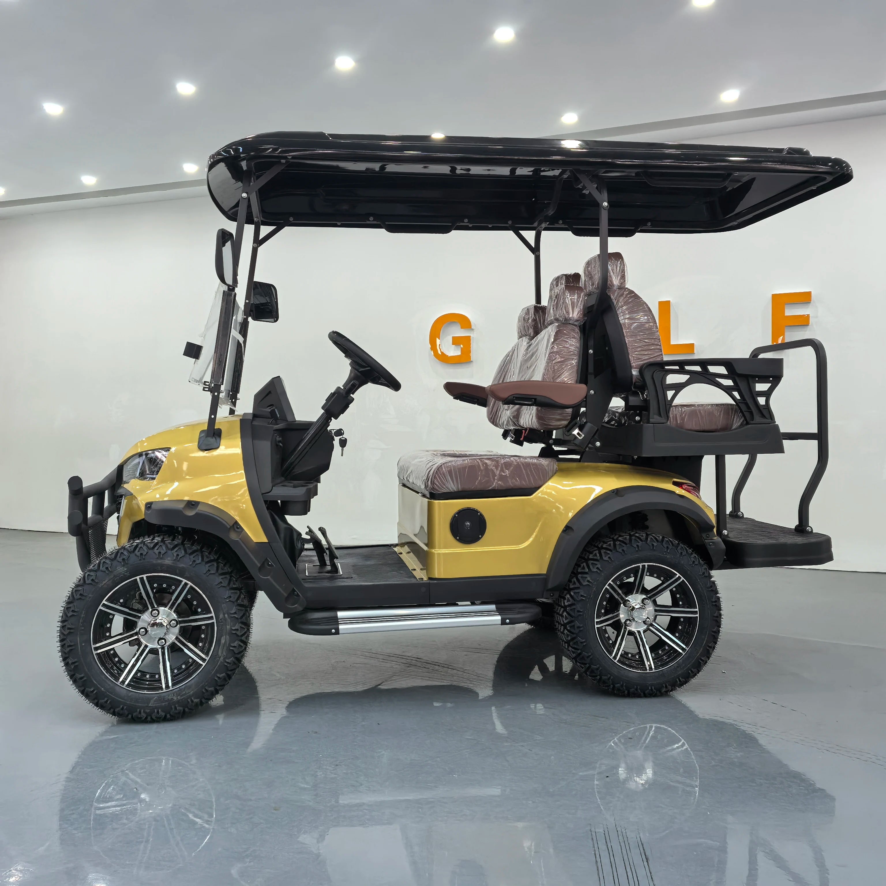 2026 electric golf cart OEM hunting carts new design customizable golf course cart luxury street legal electric sightseeing cart
