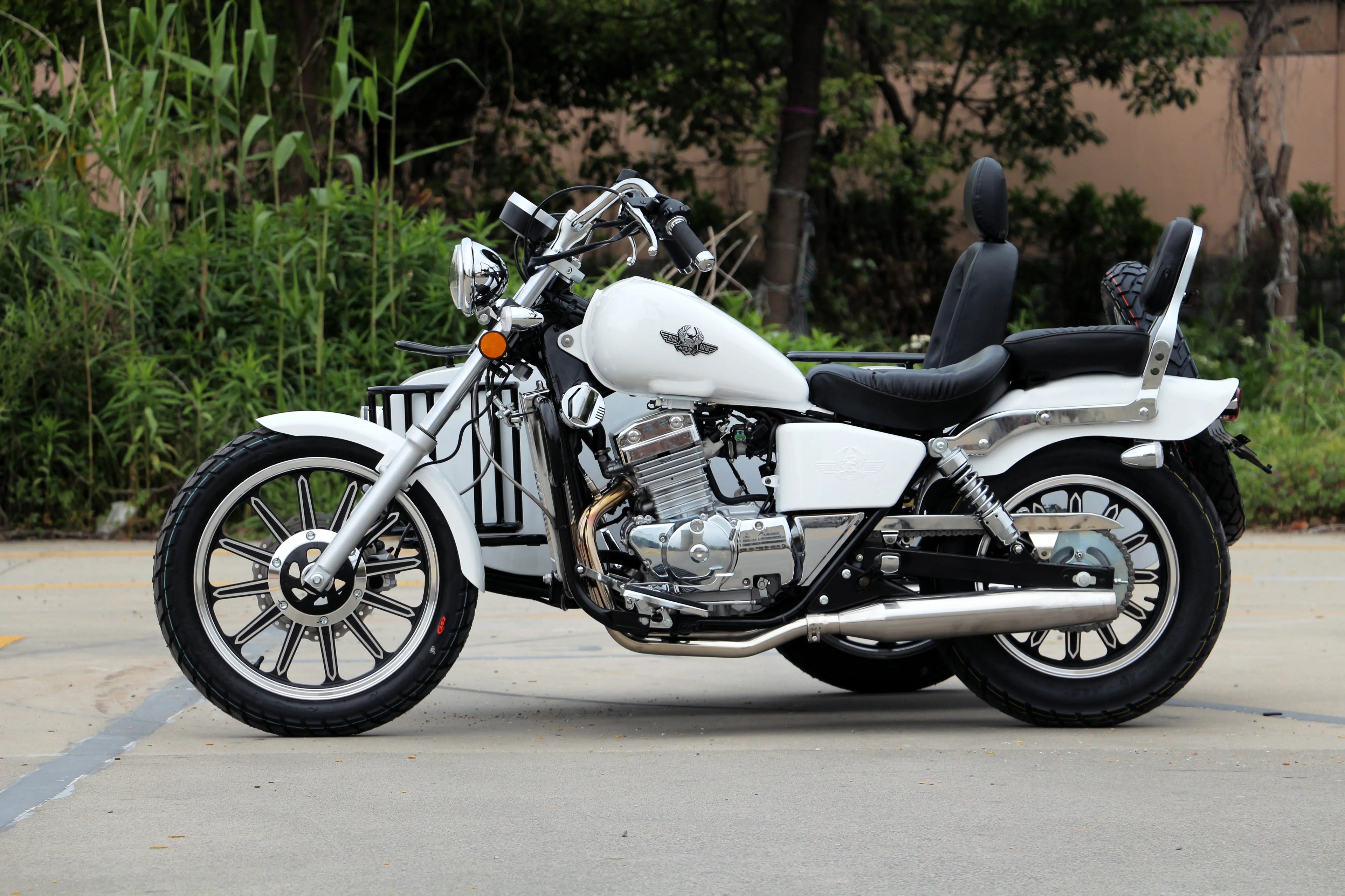 Three Seats Fuel Motorcycle New Arrival Motorcycle with Sidecar 400cc High Speed Double Rear Absorber