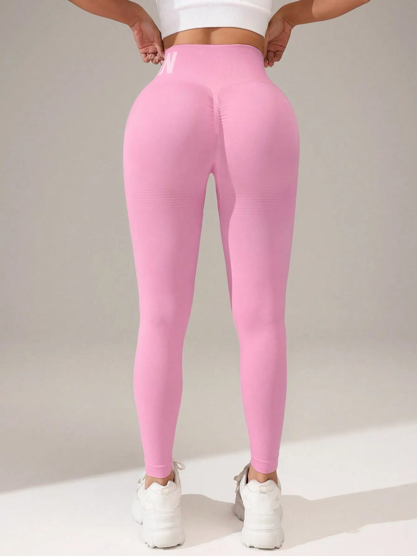 European and American Seamless Yoga Leggings with Waistband Lettering, Butt-Lifting, Quick-Dry Women's Breathable Tights for Pea