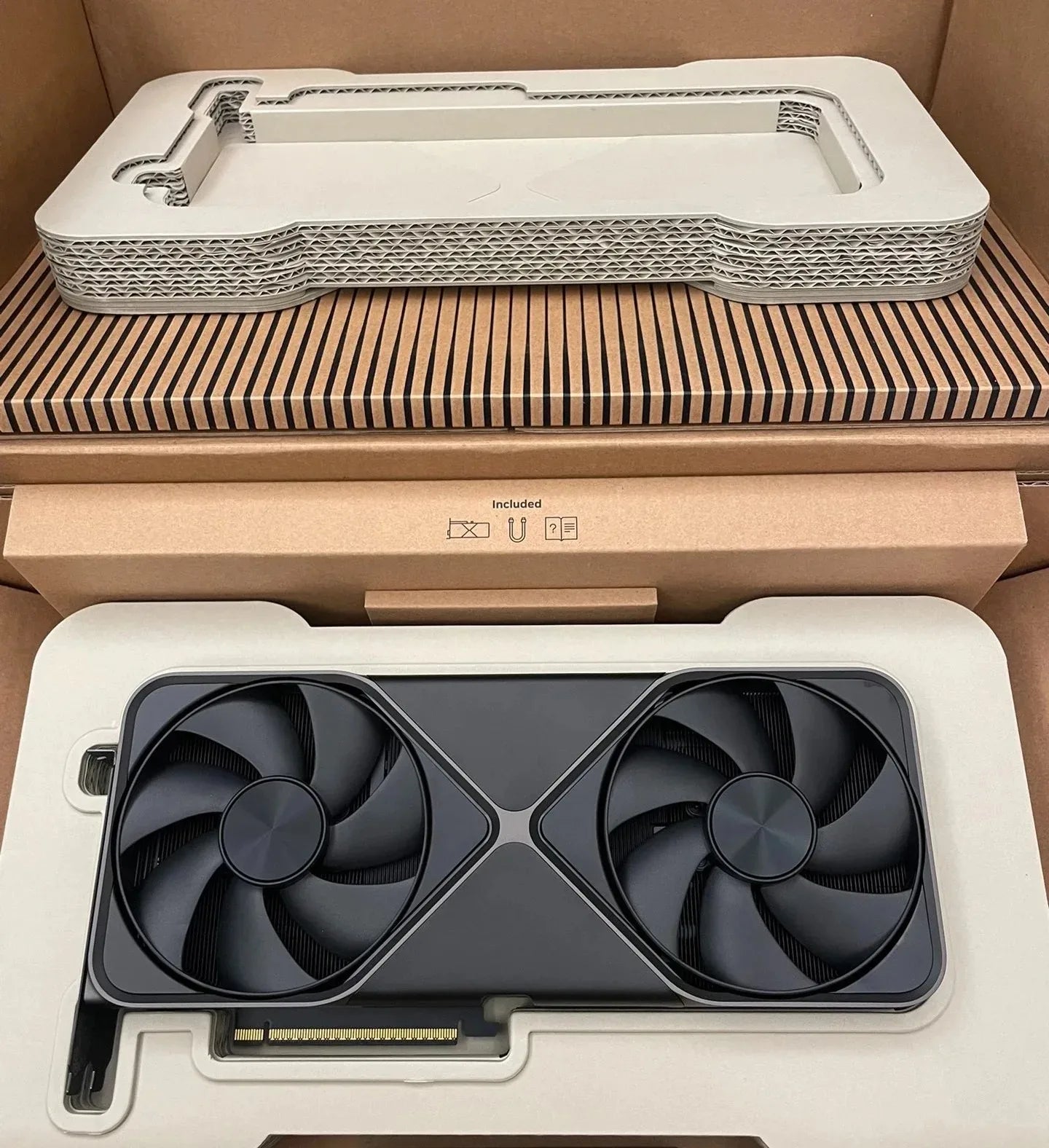 Public NVIDIA RTX5090FE 32G graphics card NVIDIA overseas version