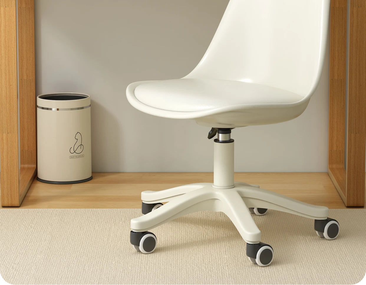 Kawaii Nordic Office Chair Makeup Rolling Desk Salon Mobile Scorpion Gaming Office Chair Bar Tourist Mobilya Home Furniture