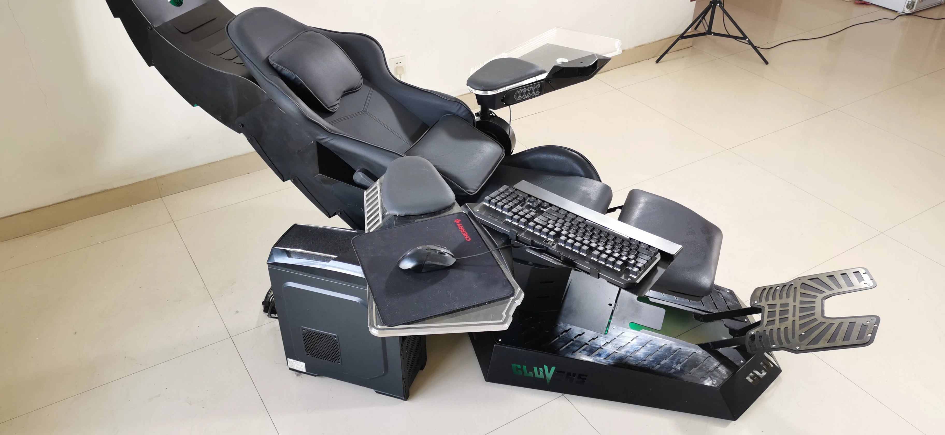 Unicorn Cluvens Brand Scorpio Hot Sell Ergonomic Silica Gamer Chair RGB LED High Back Swivel Racing Gaming Chair With Foot Rest