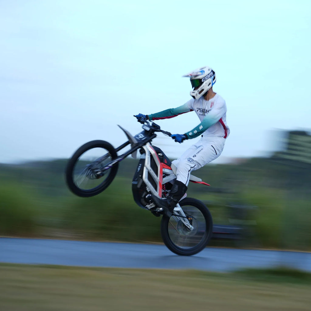 All-Terrain High-Speed Electric Dirtbike With 10000W Central Motor Full Suspension Aluminum Alloy Frame Lithium Battery