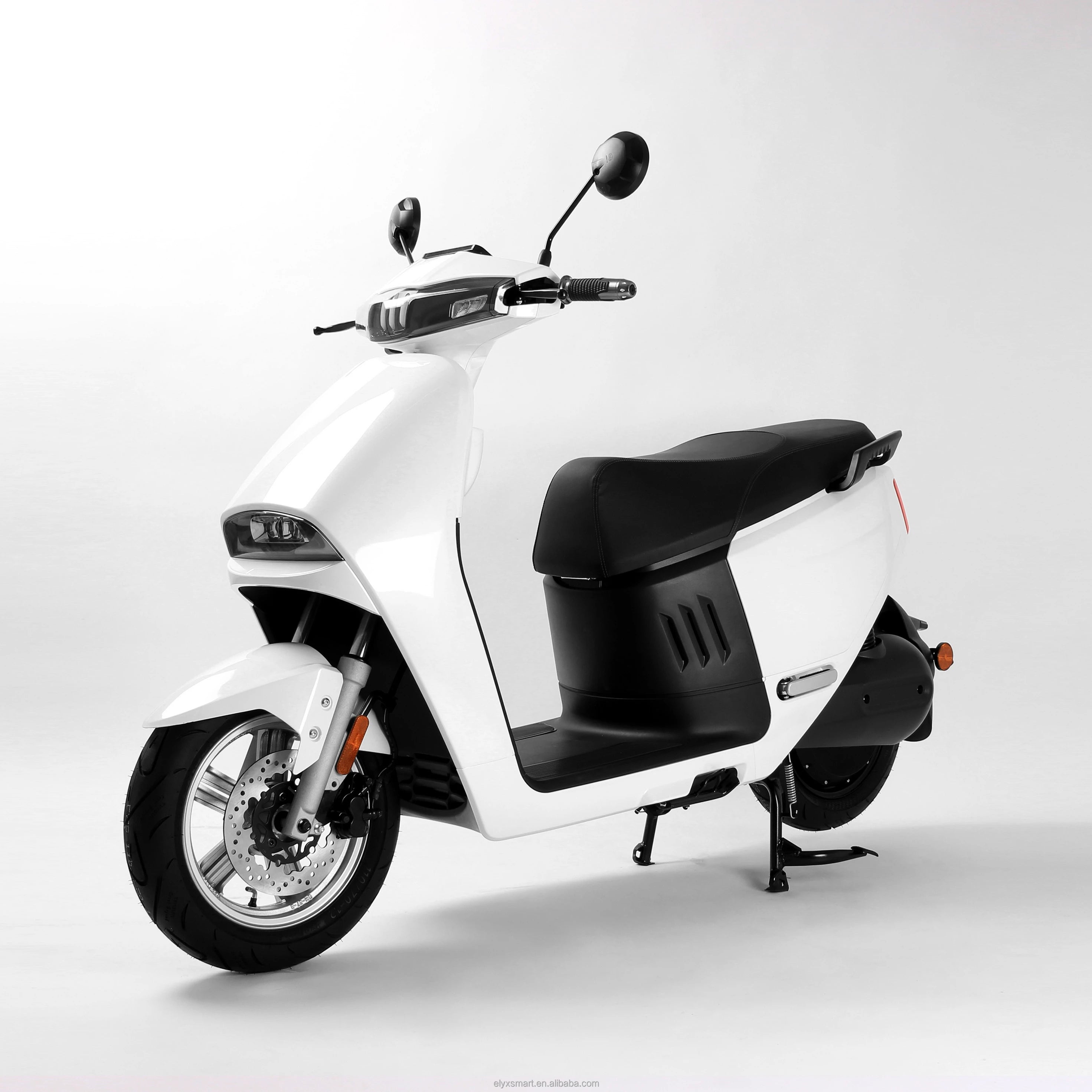 ATV&UTVNew Top Speed 70KMH Bike TFT Screen Electric Scooter Portable Lithium Electric Scooters 3000W Electric Motorcycle Scooter