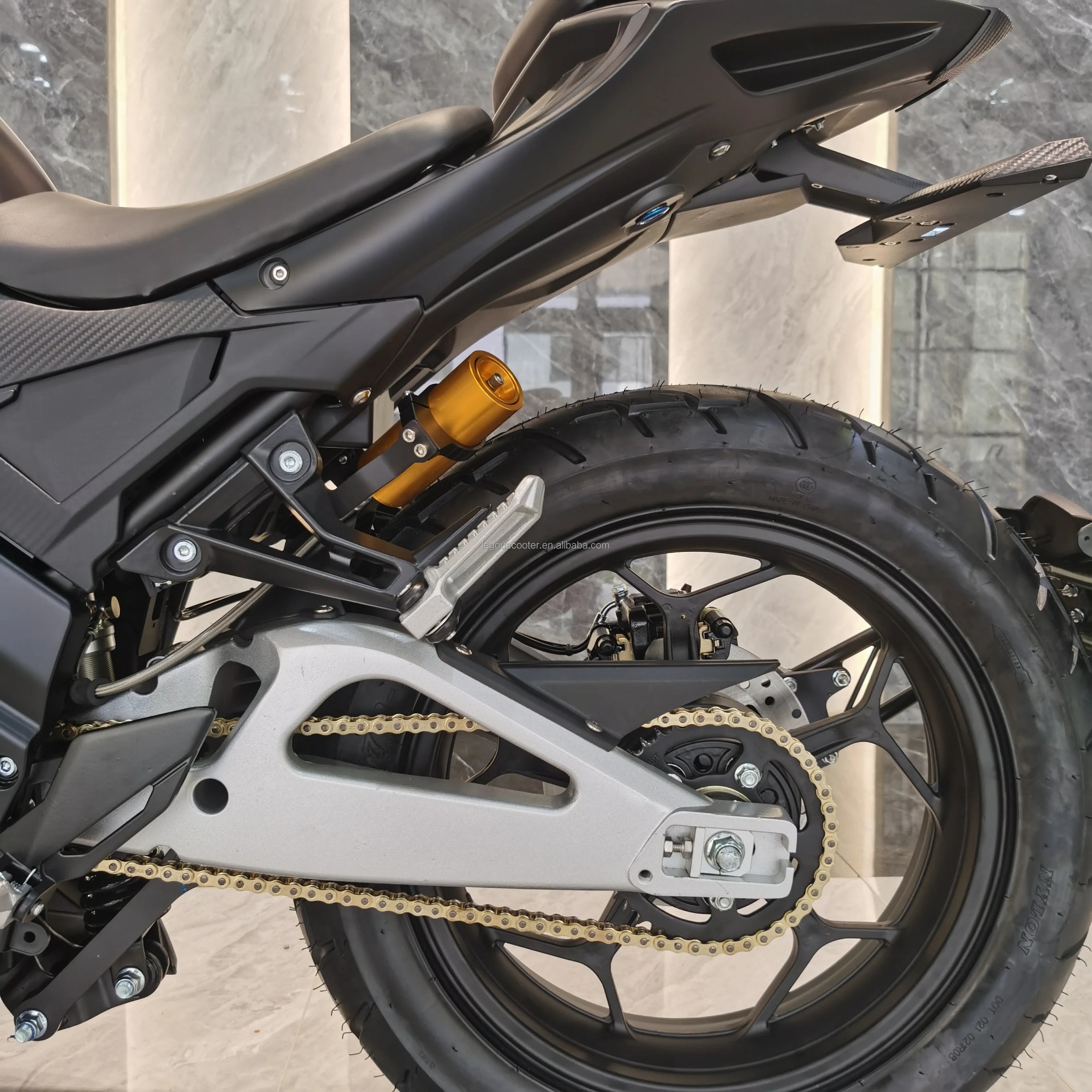 Strovan Motorcycle Unique Design Aluminum Flat Fork Top Speed 140km/h Hot Sell Electric Motorcycle Scooter Bike