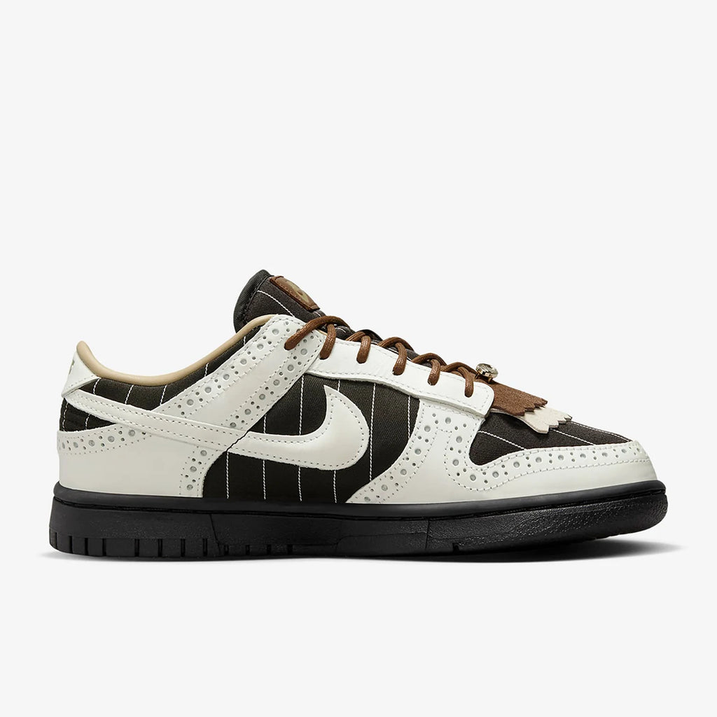 Nike Authentic Dunk Low LX Women's Classic Cushioned Skate Shoes FV3642-010