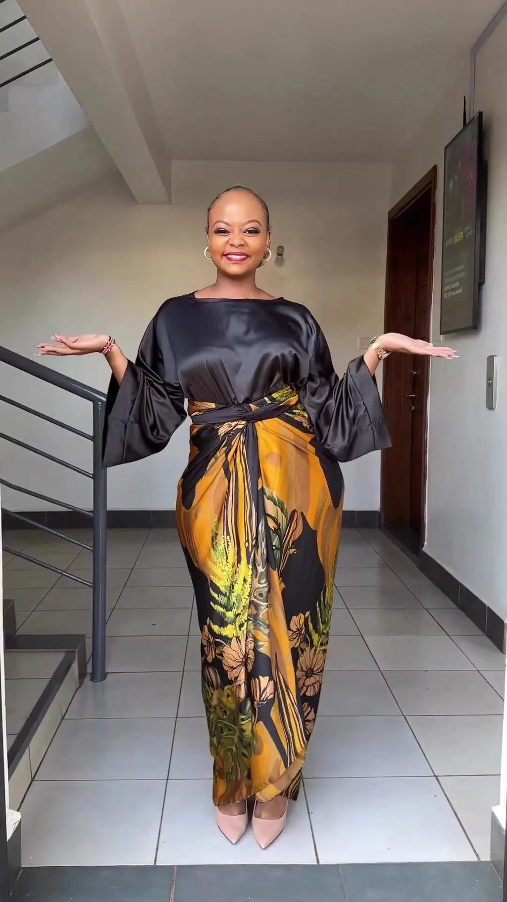 African Printed Two Piece Sets Skirt Womens O-neck Loose Flare Sleeve  Lace-up Skirt 2 Piece Suit Womens