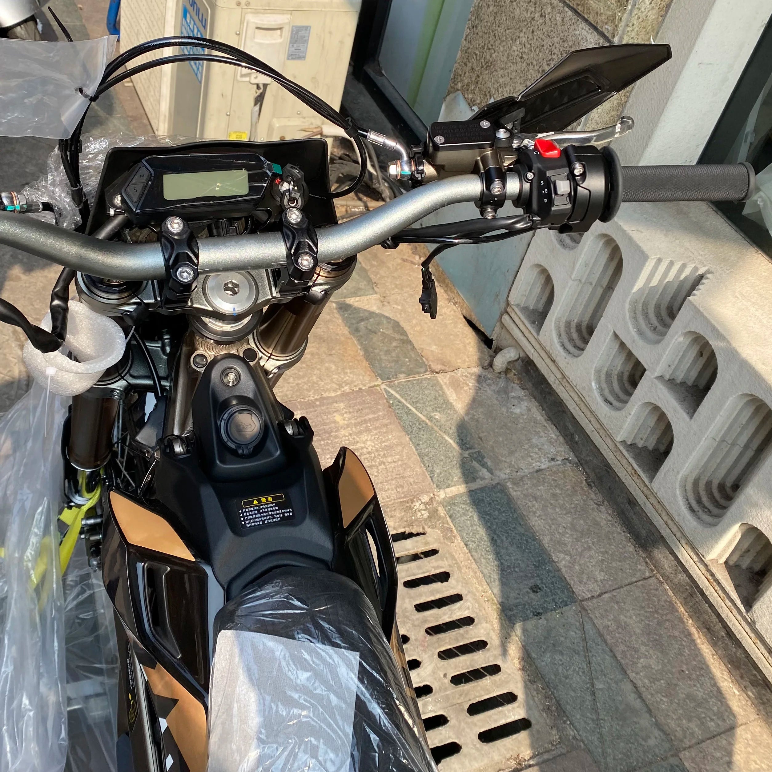 2025 Ultra Bee 74V 55Ah Electric Dirt Bike 90Km/h 21Kw Max Power Off-Road Motorcycle Ebike Rear Hub Motor Lithium Battery Power