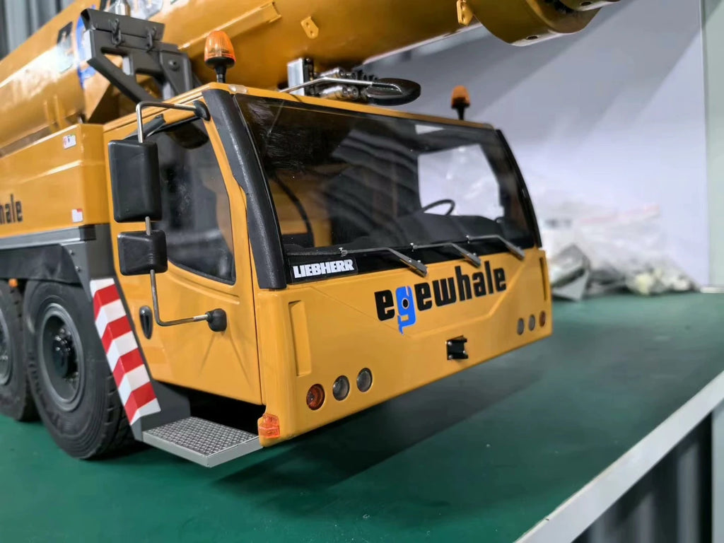 D1350 RC Crane 1/14 6-Axis RC Crane Hydraulic Electric Crane Metal Model with Light and Sound System Adult RC Car Model Toy