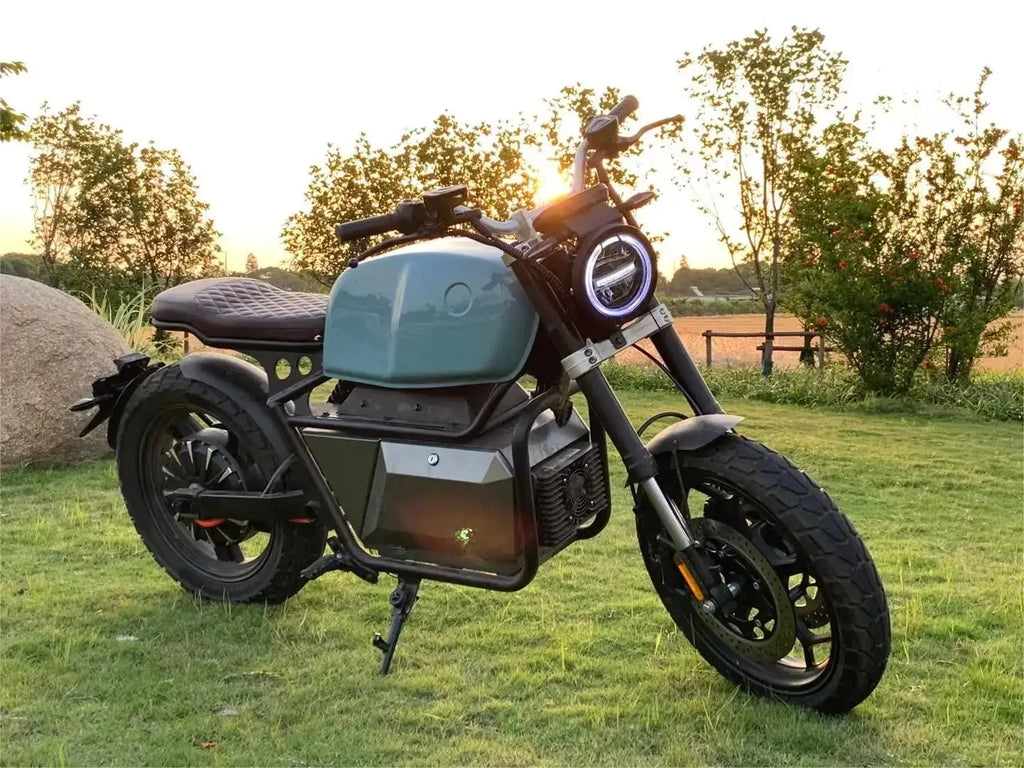 Wuxi Retro Electric Motorbike Adults 2000W 5000W Power Range 8000W Max 72V Lithium Battery EEC Certificate Off-Road Motorcycles