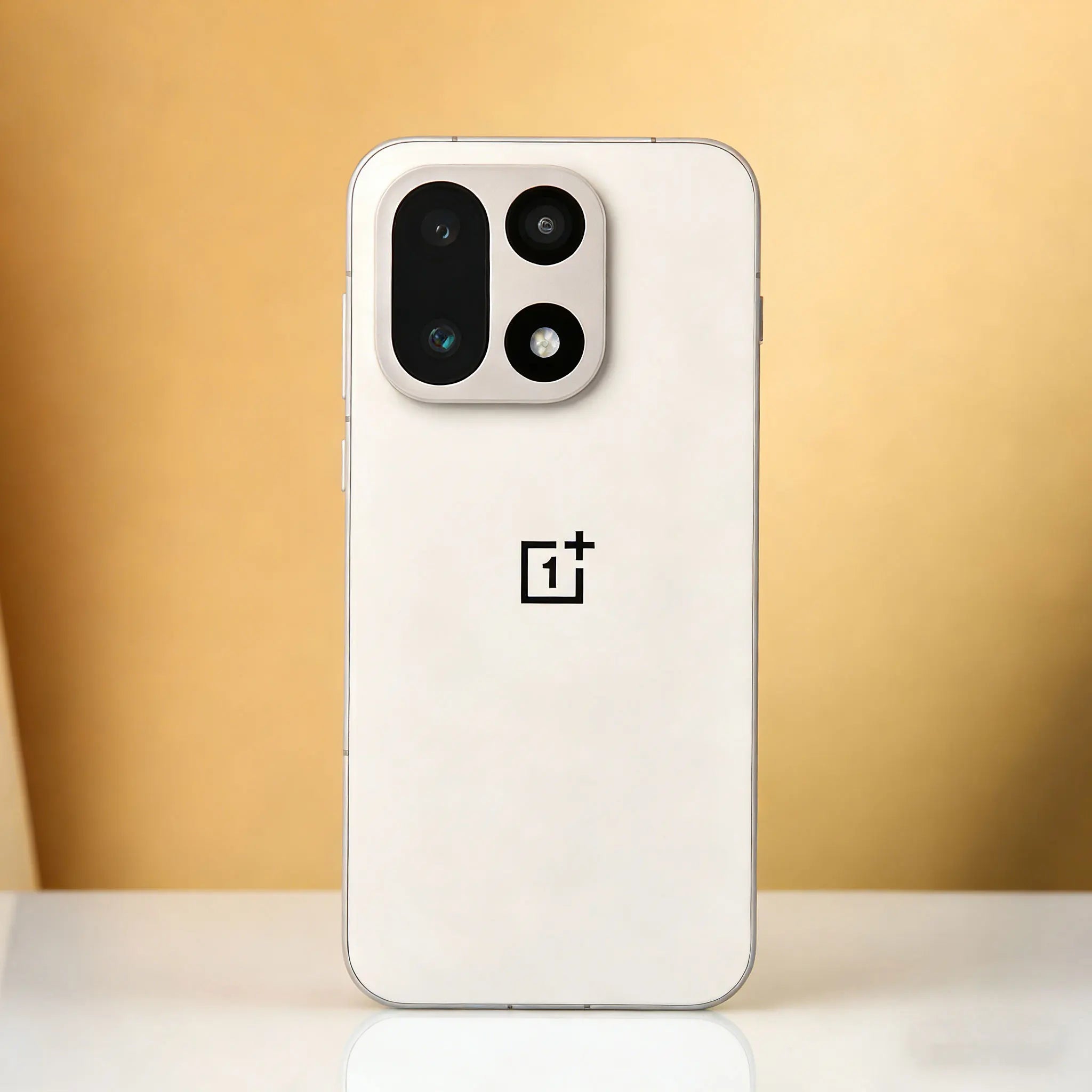 OnePlus 15 Unlocked 5G Smartphone Snapdragon 8 Elite Gen 5 6.78'' 165Hz High Refresh Rate Screen 7300mAh Battery 120W SUPERVOOC