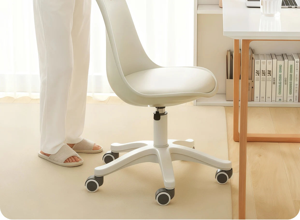 Kawaii Nordic Office Chair Makeup Rolling Desk Salon Mobile Scorpion Gaming Office Chair Bar Tourist Mobilya Home Furniture