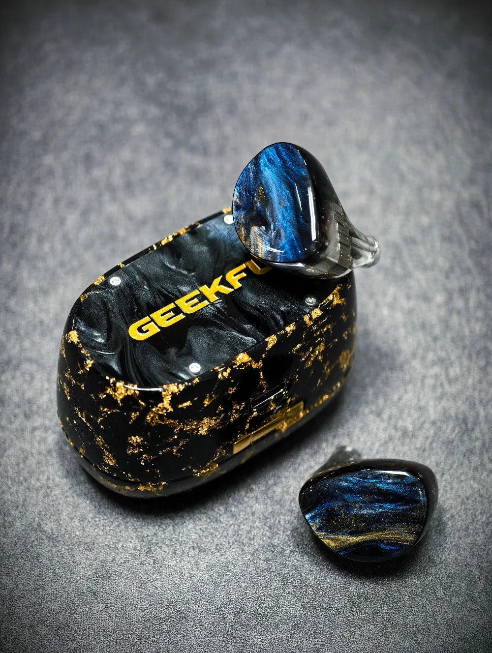 GEEKFLY Super 16 12BA+2PEBC+Planar+DMD TWS IEM HIFI True Wireless Bluetooth Earbuds 16 Units Balanced  in-ear Earphones with AMP