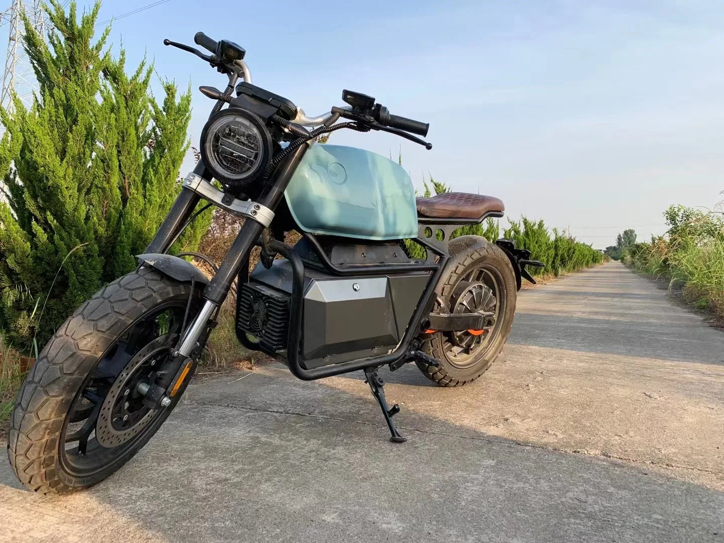 Wuxi Retro Electric Motorbike Adults 2000W 5000W Power Range 8000W Max 72V Lithium Battery EEC Certificate Off-Road Motorcycles