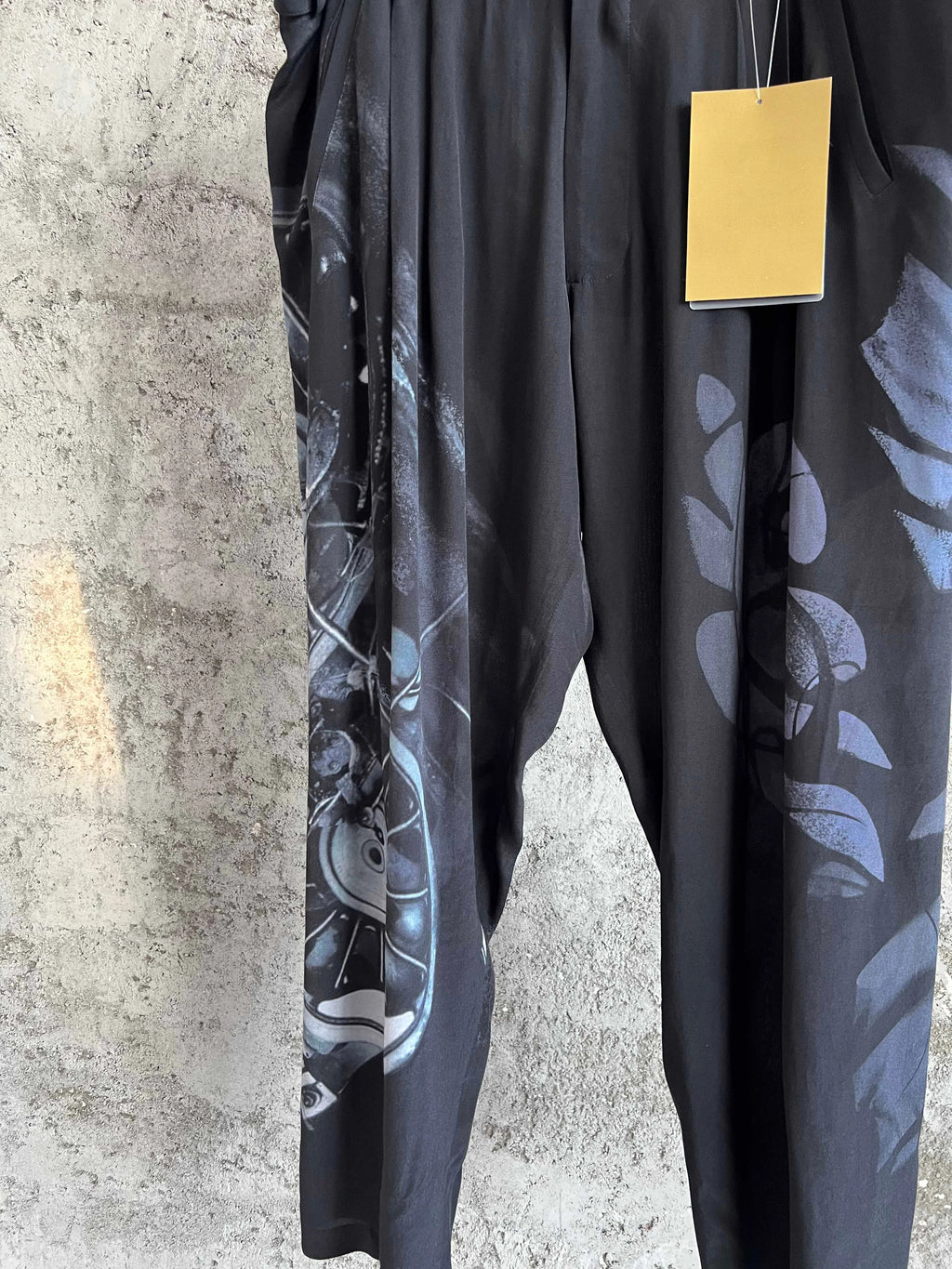 TOP-YAMAMOTO design sense asymmetrical printed casual pants nine-inch straight pants wheel pattern
