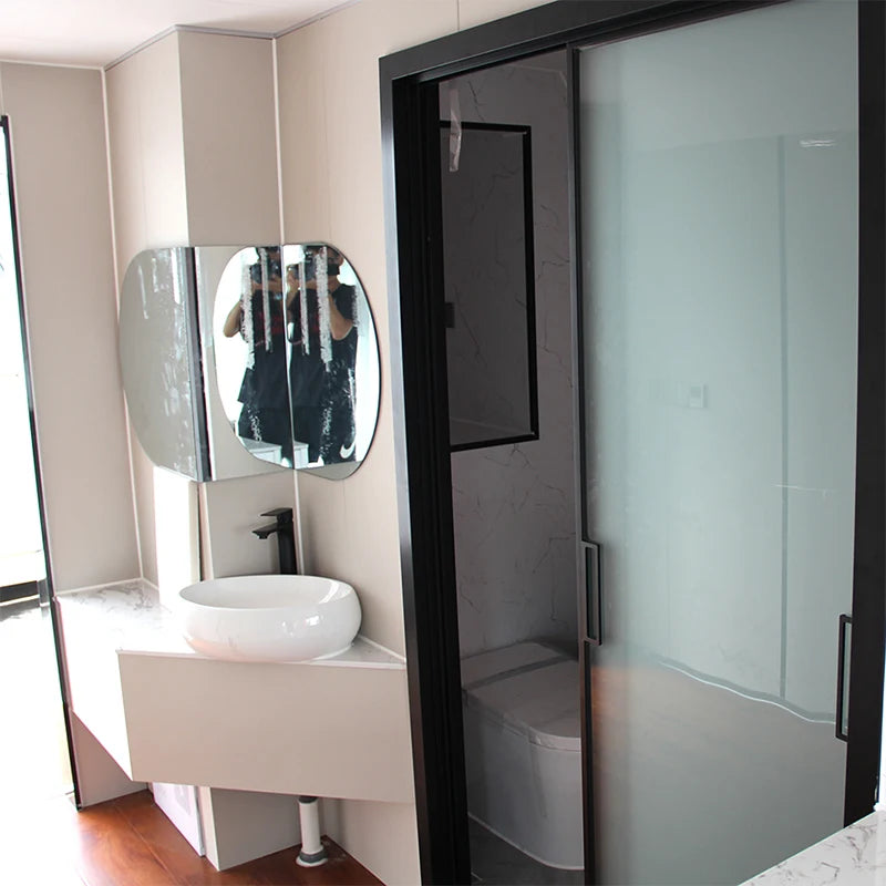 Luxury Modern Outdoor Prefabricated House Customize Design Capsule House 2 Bedroom Apple Capsule Home Hot Selling Garden Room