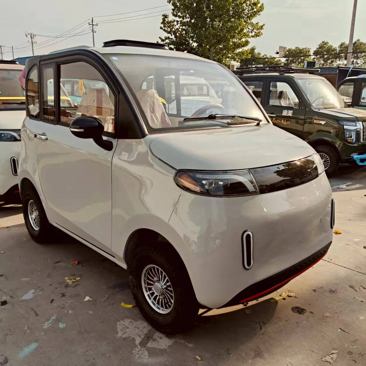 LUKY,,Cheap CE Quality 1000W Without Driving License Electric Small Car 72v Mini 4 Wheels Electric Vehicle Color Customized for