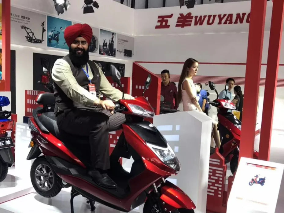 Wuxi Retro Electric Motorbike Adults 2000W 5000W Power Range 8000W Max 72V Lithium Battery EEC Certificate Off-Road Motorcycles