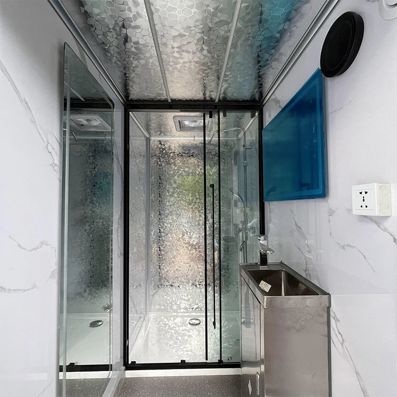 Luxury 2 Station Portable Restroom Trailer Customized Mobile Bathroom Trailer with Water Tank Flush Toilet for Rental Business