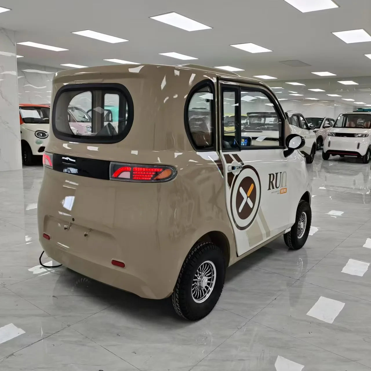 LUKY,,Cheap CE Quality 1000W Without Driving License Electric Small Car 72v Mini 4 Wheels Electric Vehicle Color Customized for