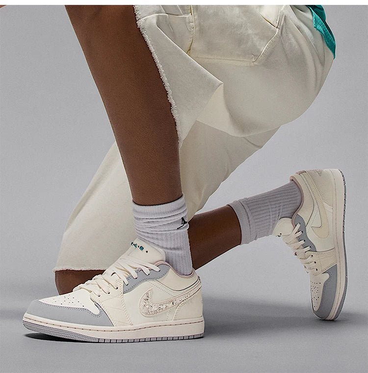 Nike genuine Air Jordan 1 Low Women's Durable Sports Shoes IH7323-100