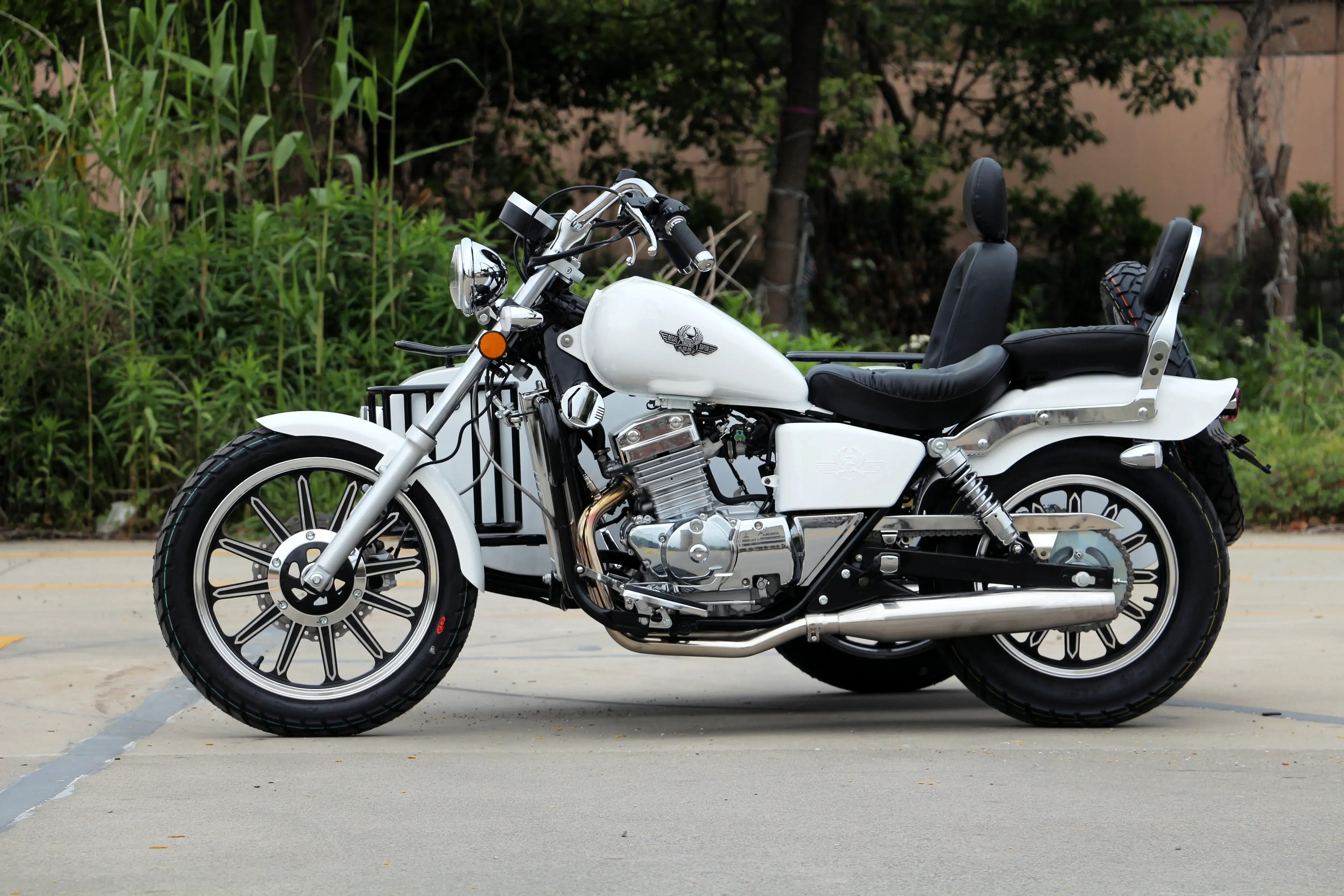 Three Seats Fuel Motorcycle New Arrival Motorcycle with Sidecar 400cc High Speed Double Rear Absorber