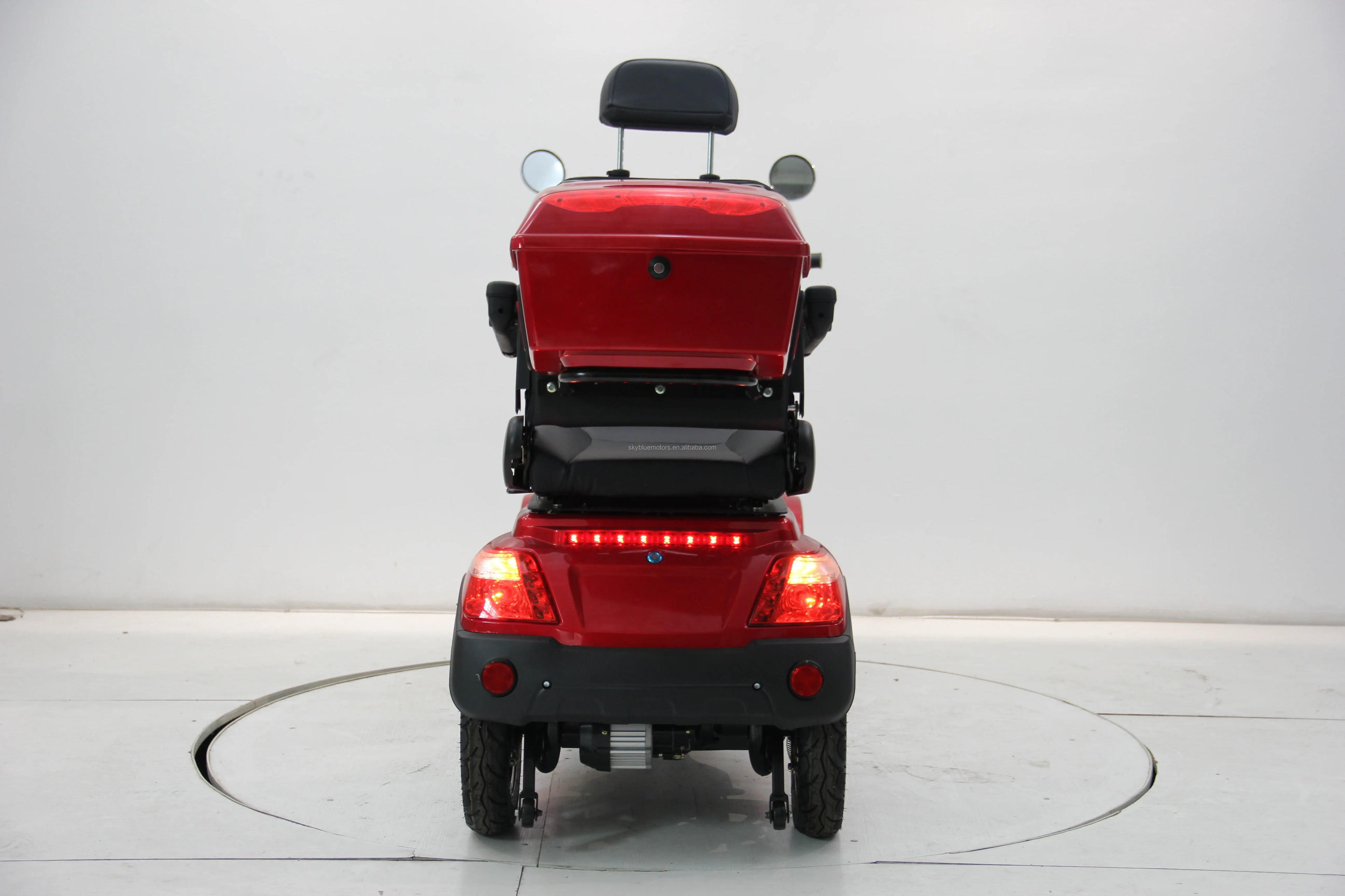 Factory Hot Selling New Design Two Seat Four-Wheeled Electric Mobility Scooter Travel Together with 60V20AH Lithium Battery for
