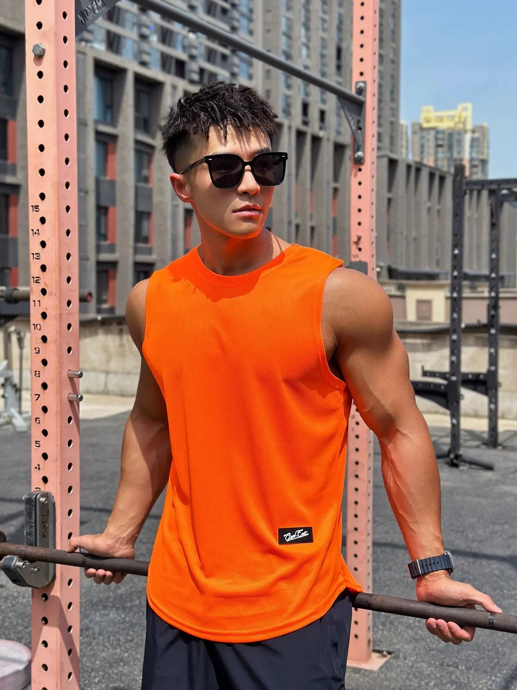 2025 Summer New Trend Men tank top Pullover Round Neck Mesh Bottom Shirt Sports Fitness Top Sleeveless Vest Quick Dry undershirt
