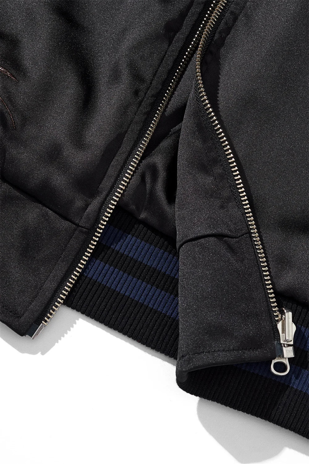 Versatile Japanese Yokosuka Jacket with Dragon Embroidery - Reversible, High-Quality Streetwear for Urban Fashion Enthusiasts
