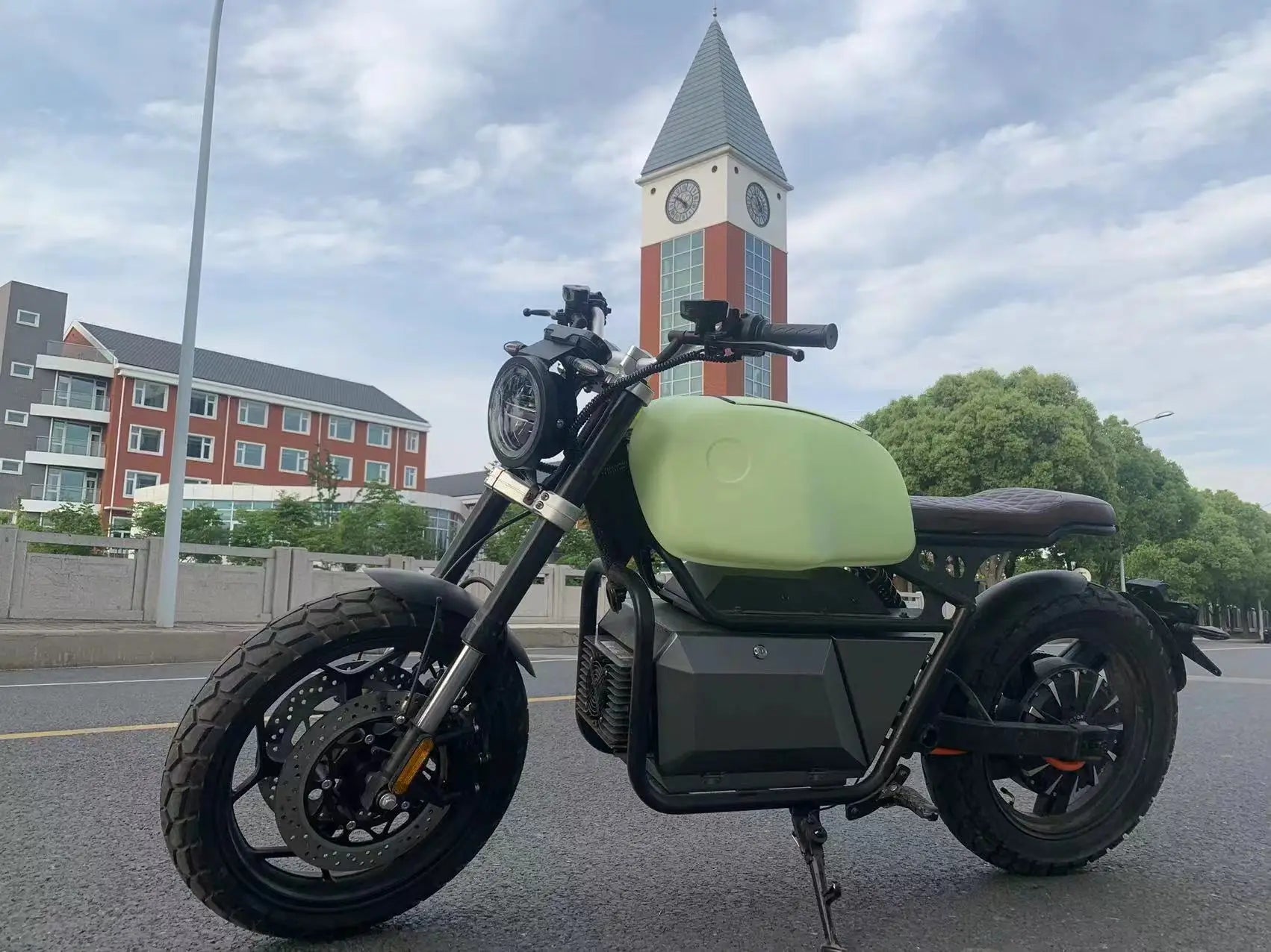 ER200 DDP Wuxi Advanced Technology 4000w 72v 60ah Retro Style Electric Motorcycle