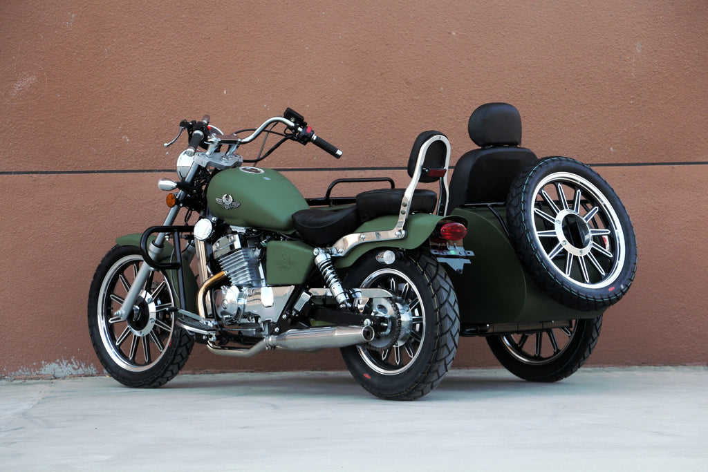 Three Seats Fuel Motorcycle New Arrival Motorcycle with Sidecar 400cc High Speed Double Rear Absorber