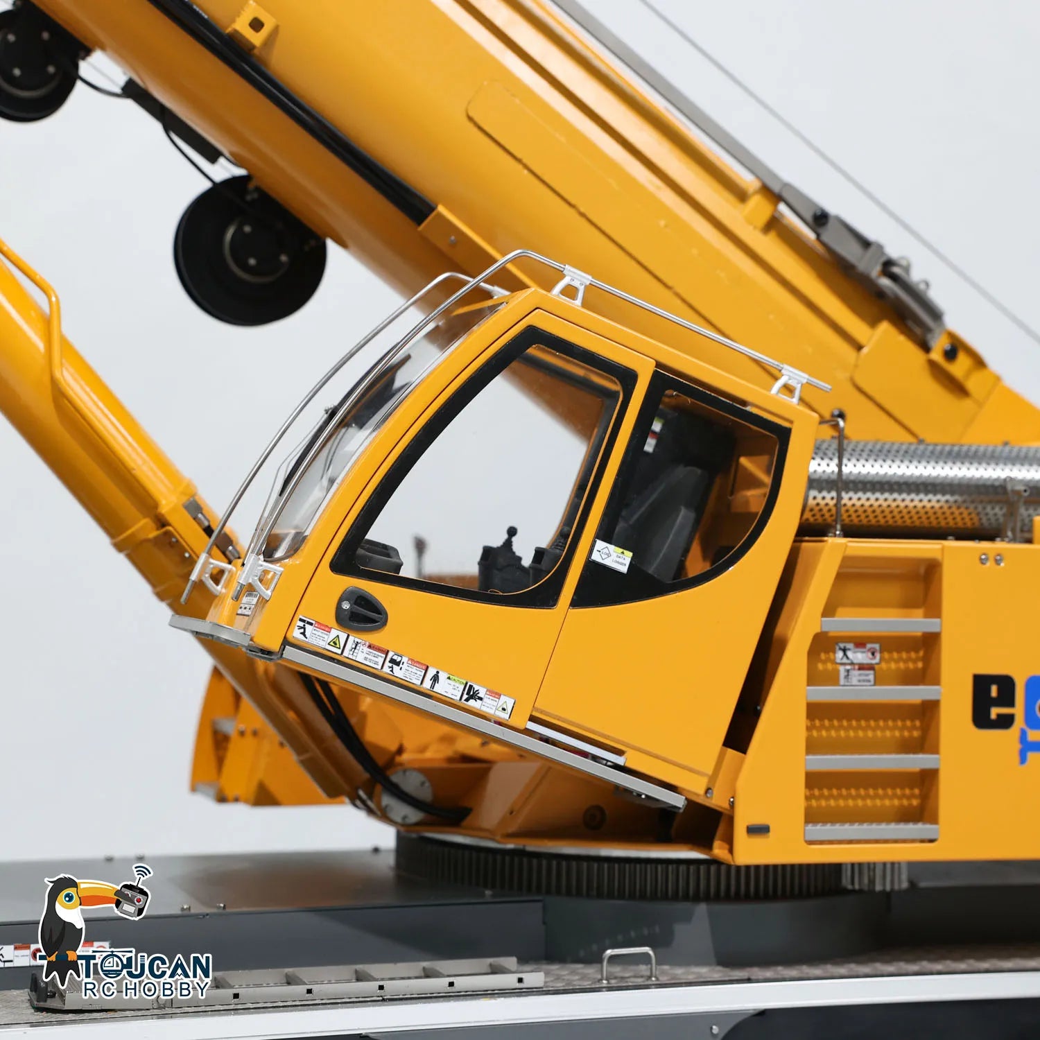 Eyewhale 1/14 LTM1350 6 Axles Heavy Cranes Truck RC Hydraulic Mobile Giant 5M Length Crane Cars Vehicle Toys for Adults TH23733