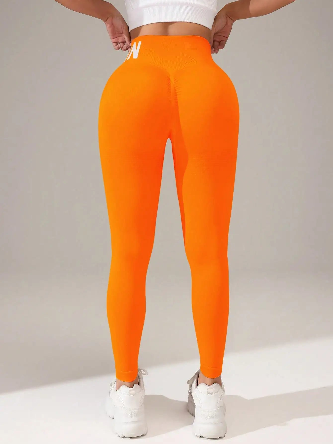 European and American Seamless Yoga Leggings with Waistband Lettering, Butt-Lifting, Quick-Dry Women's Breathable Tights for Pea