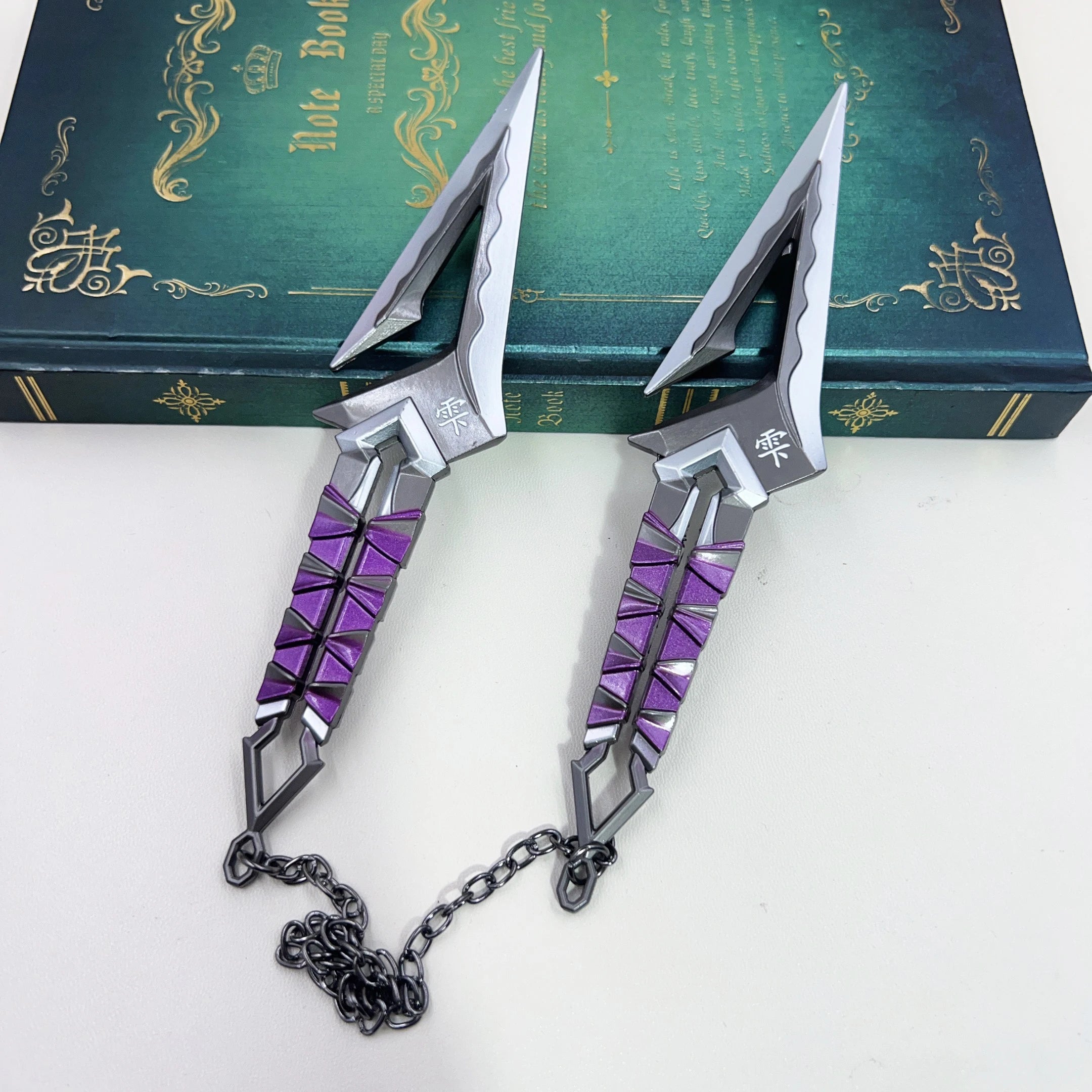 16cm Kuronami no Yaiba Gold Purple Red Double Kunai Keychain VALORANT Game Peripheral All Metal Ninja Kunai Model Ornament Craft