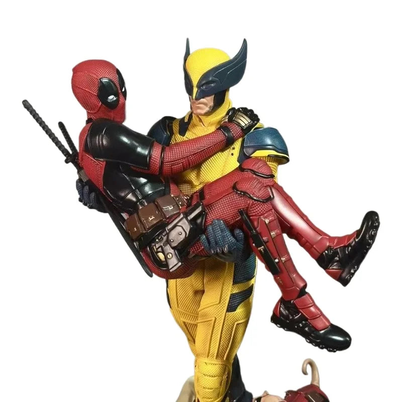 1/4 Marvel Comics Figure Deadpool Wolverine Cuddle Anime Collection Model Resin Desktop Ornament Holiday Gifts Children Toys