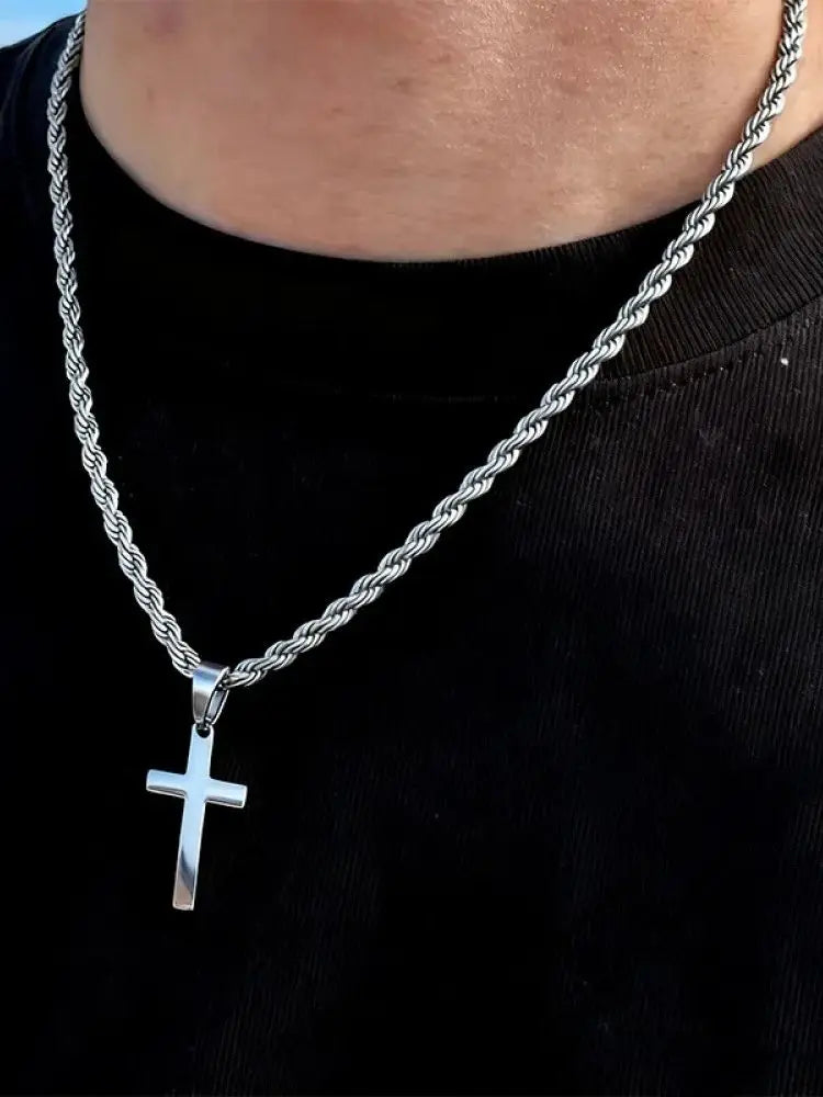 Hot-Selling Jewelry, Fashionable and Luxurious Cross Pendant Necklace, Niche and Unique
