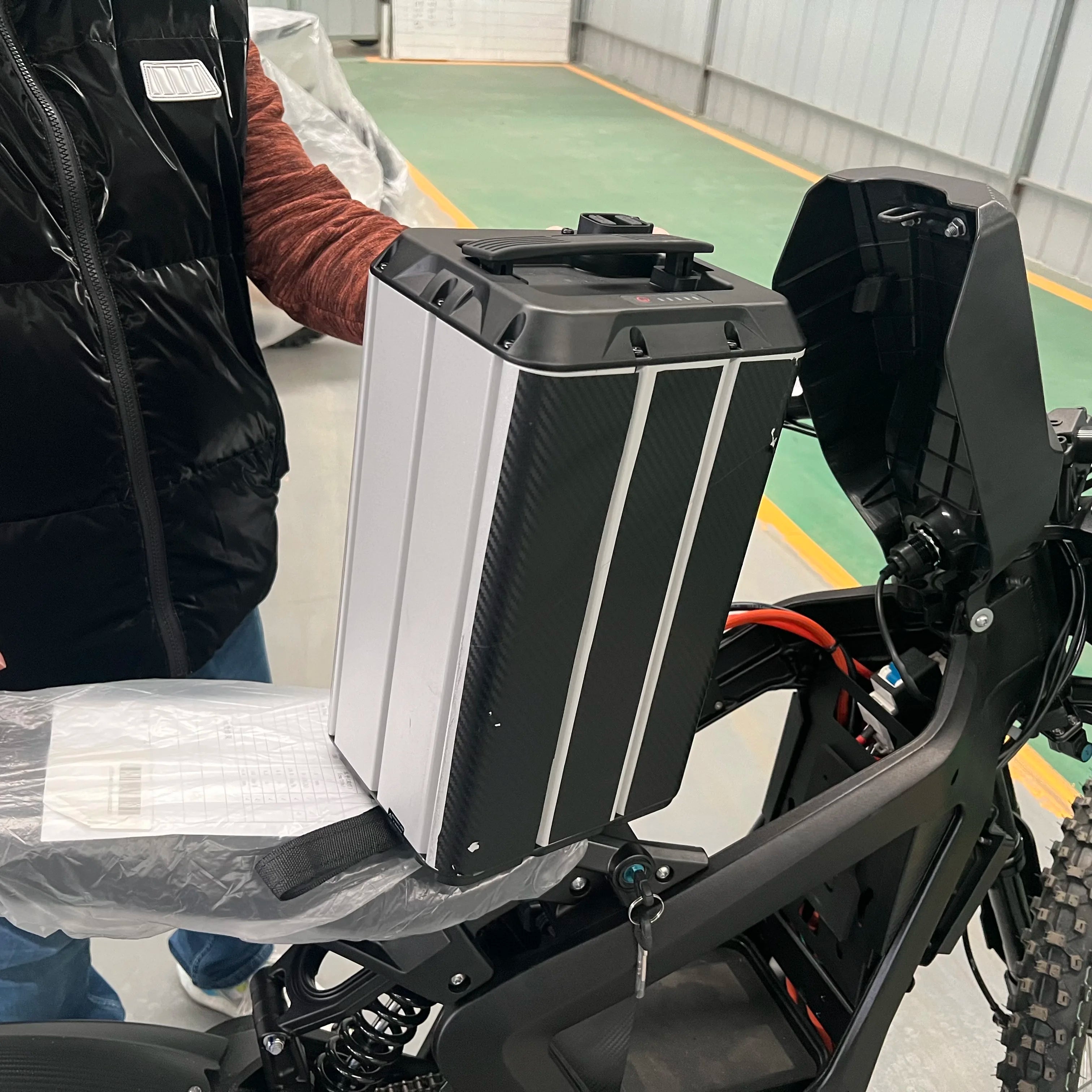 72V 40Ah 7500W 100km/h Speed Road Legal Off-road All Terrain Dirt Bike Electric Motorbike
