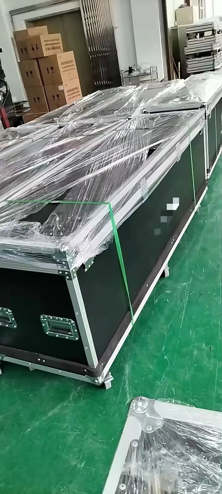 P2 P3 P4 Digital Led Mirror Advertising Panel Floor Standing LED Screen Poster